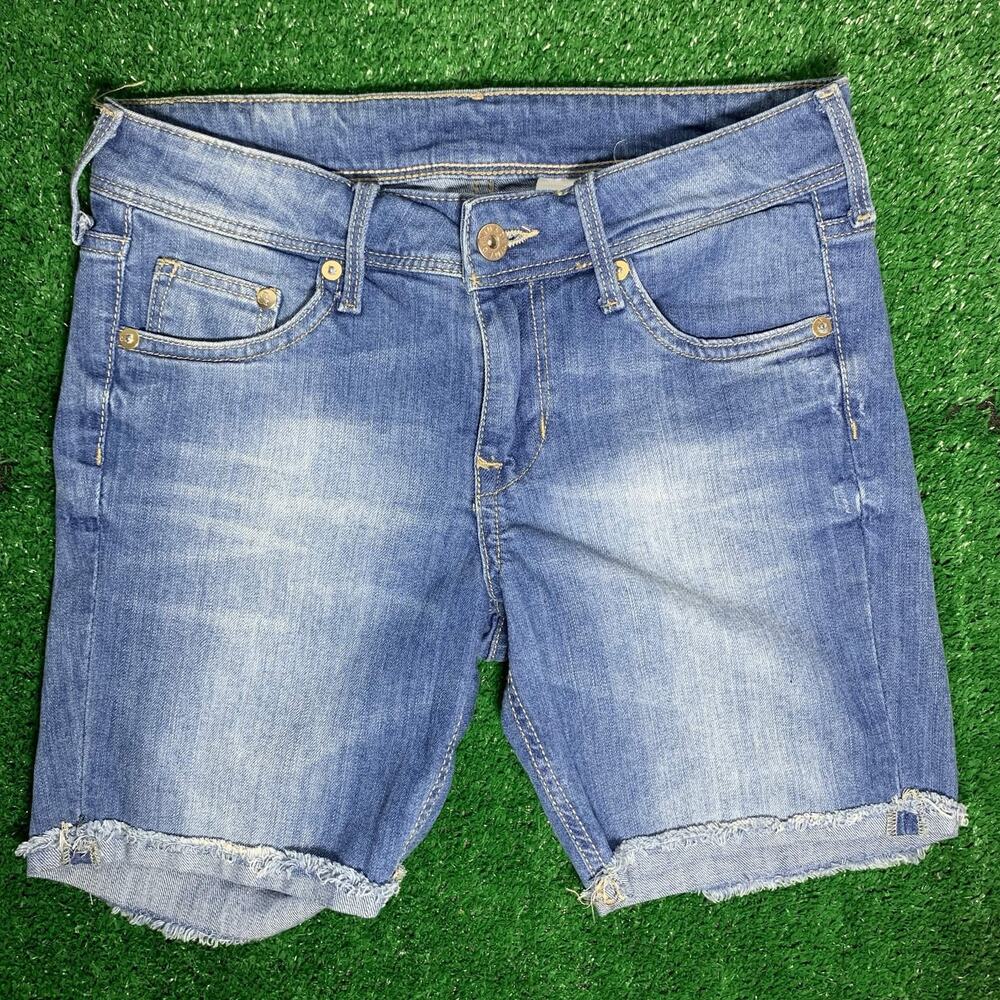 H&M &Denim Womens US 6 Denim Shorts Light Wash Frayed Hem